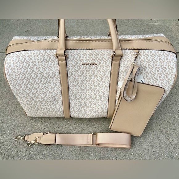 Anne Klein Oatmilk AK Cube Logo Women Duffle Bags. New with tags. - Picture 7 of 8